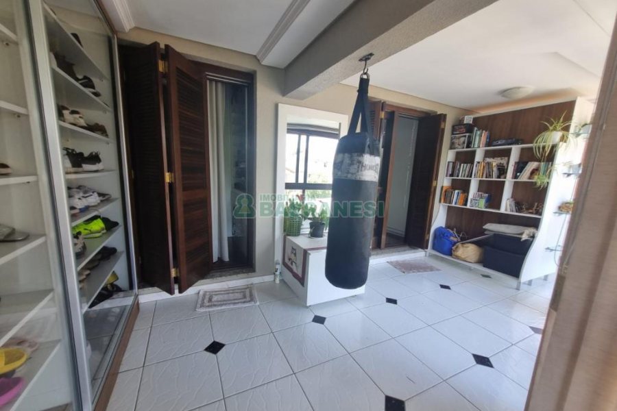 Apartamento com 203m², 3 dormitórios, 3 vagas, no bairro Sagrada Família em Caxias do Sul para Comprar