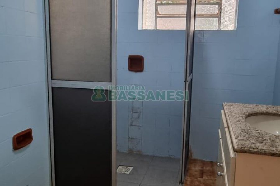 Apartamento com 80m², 3 dormitórios, 1 vaga, no bairro Sagrada Família em Caxias do Sul para Alugar