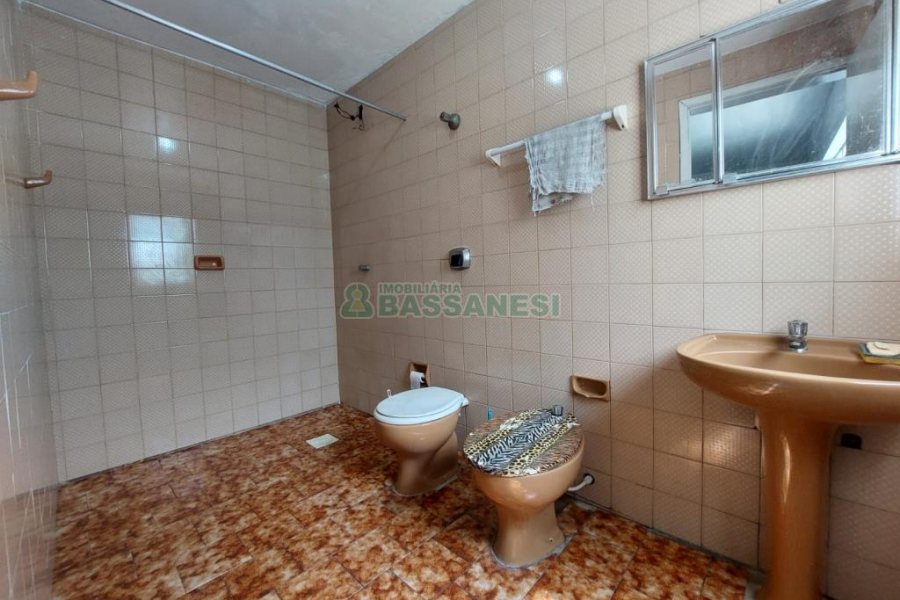 Loja com 100m², 1 vaga, no bairro Rio Branco em Caxias do Sul para Alugar