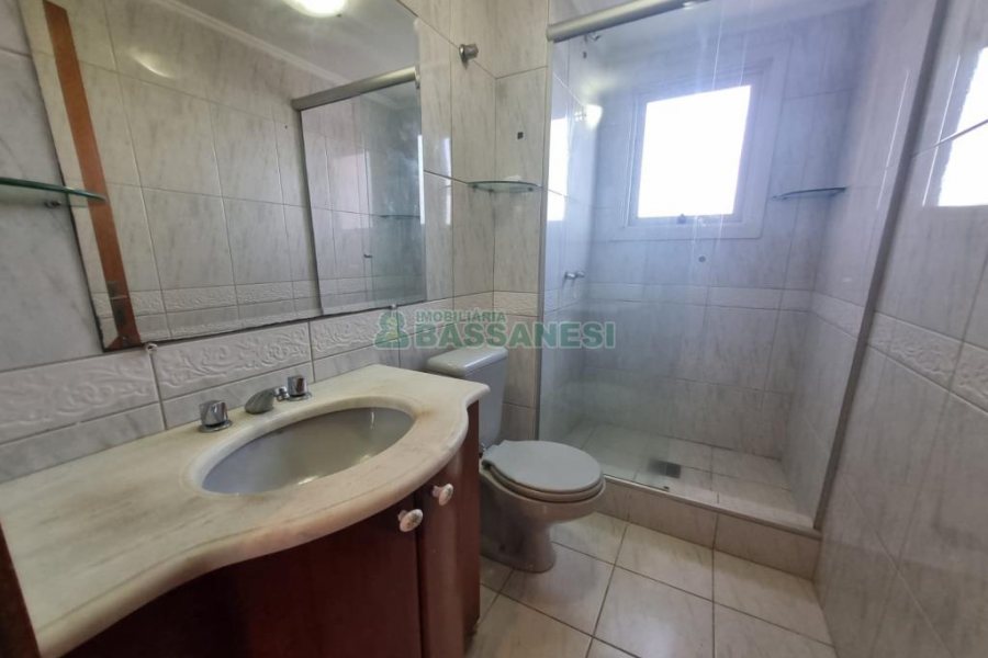 Apartamento com 109m², 2 dormitórios, 1 vaga, no bairro Medianeira em Caxias do Sul para Alugar