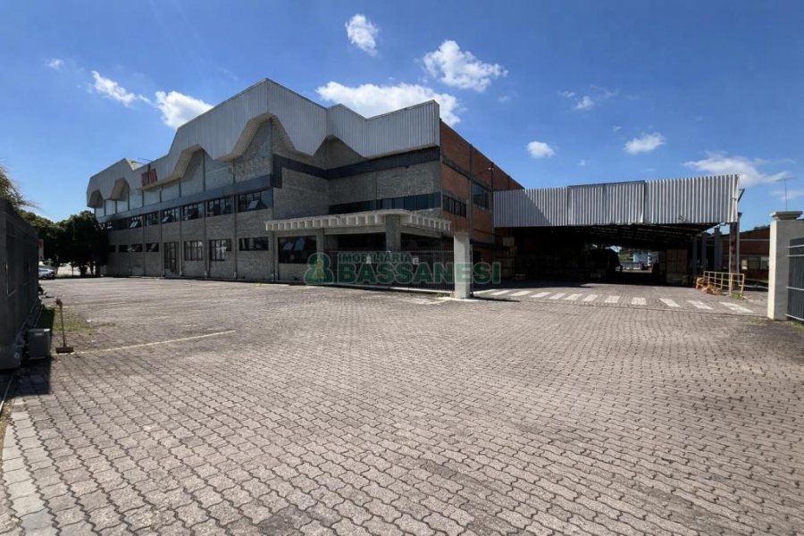 Pavilhão com 8000m², no bairro Santa Catarina em Caxias do Sul para Alugar