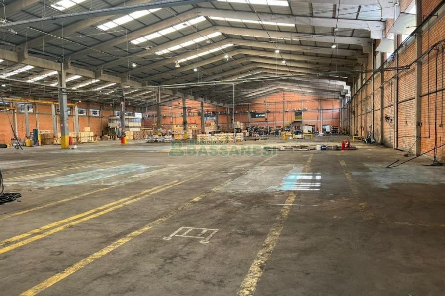 Pavilhão com 8000m², no bairro Santa Catarina em Caxias do Sul para Alugar