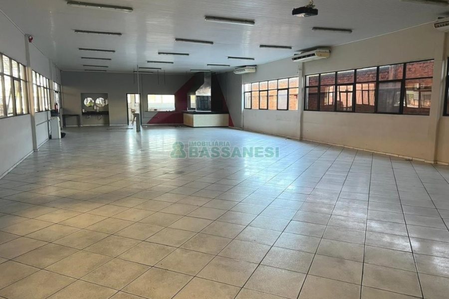 Pavilhão com 8000m², no bairro Santa Catarina em Caxias do Sul para Alugar