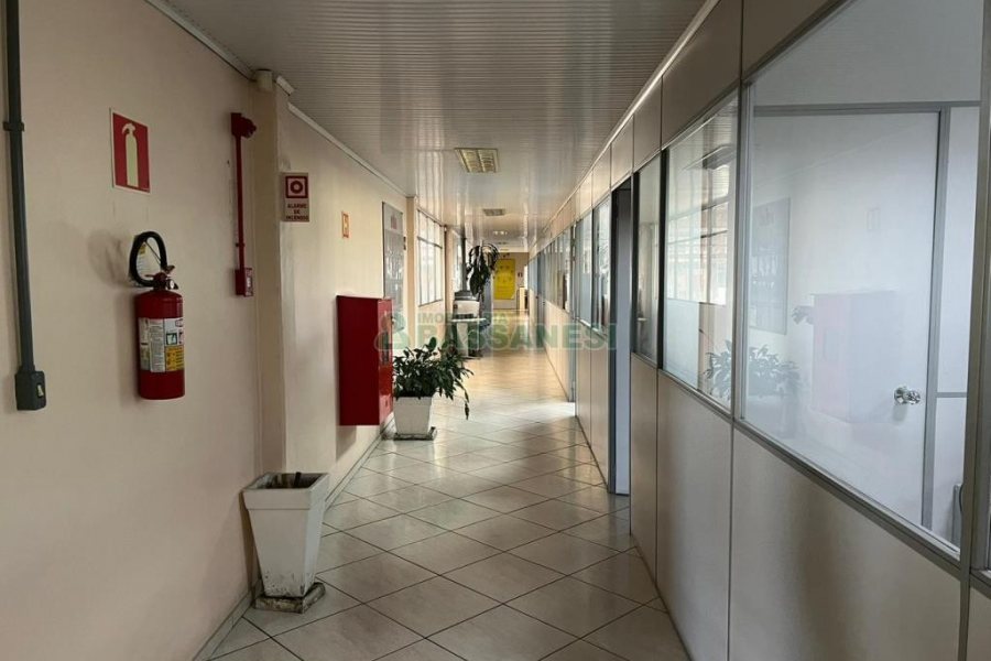 Pavilhão com 8000m², no bairro Santa Catarina em Caxias do Sul para Alugar