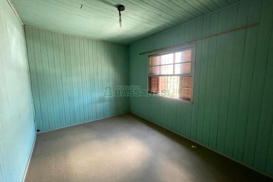 Casa com 204m², 3 dormitórios, 2 vagas, no bairro Centro em Caxias do Sul para Comprar