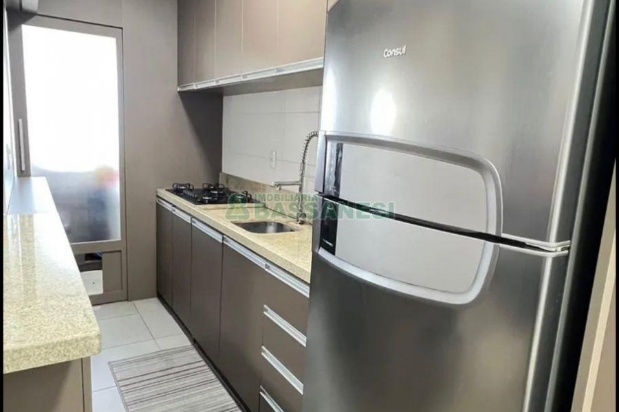 Apartamento com 58m², 2 dormitórios, 1 vaga, no bairro Panazzolo em Caxias do Sul para Alugar