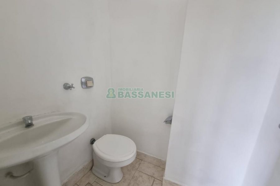 Sala com 70m², no bairro Centro em Caxias do Sul para Alugar
