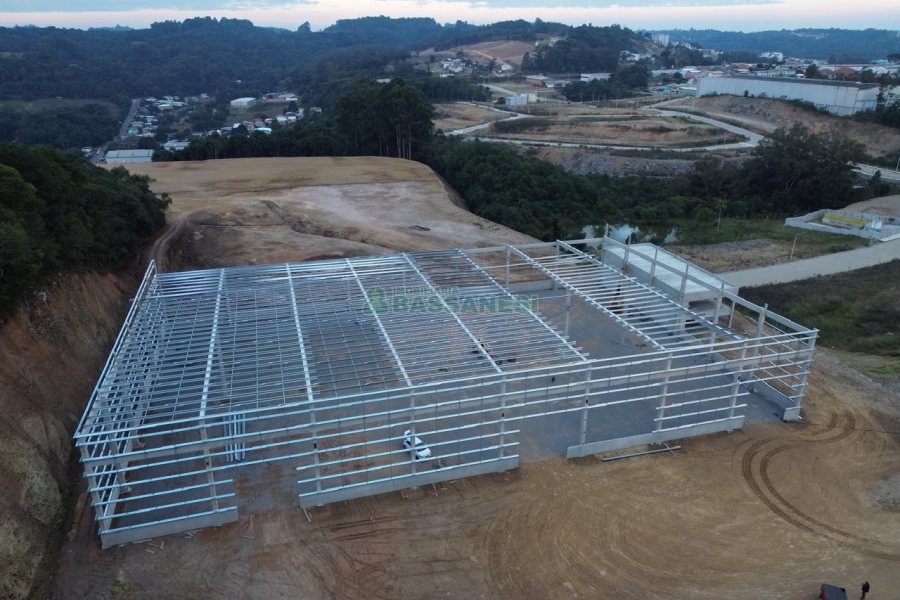 Pavilhão com 4500m², no bairro Linha 40 em Caxias do Sul para Alugar