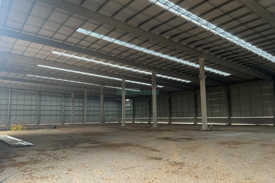 Pavilhão com 4500m², no bairro Sao Gotardo em Flores da Cunha para Alugar