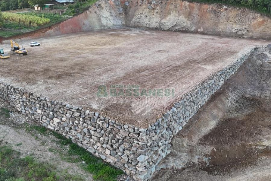 Pavilhão com 4500m², no bairro Linha 40 em Caxias do Sul para Alugar