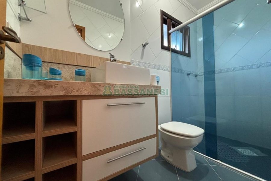 Casa com 180m², 3 dormitórios, 3 vagas, no bairro Vila Verde em Caxias do Sul para Alugar