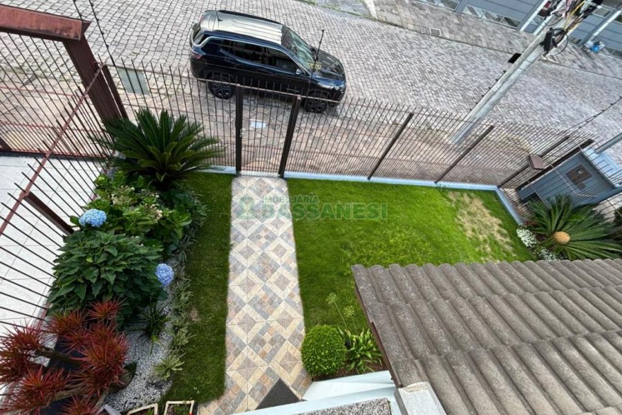 Casa com 180m², 3 dormitórios, 3 vagas, no bairro Vila Verde em Caxias do Sul para Alugar