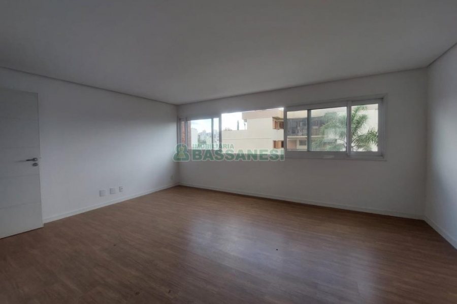 Apartamento com 85m², 2 dormitórios, 2 vagas, no bairro Pio X em Caxias do Sul para Alugar