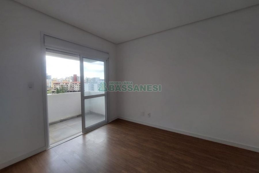 Apartamento com 85m², 2 dormitórios, 2 vagas, no bairro Pio X em Caxias do Sul para Alugar