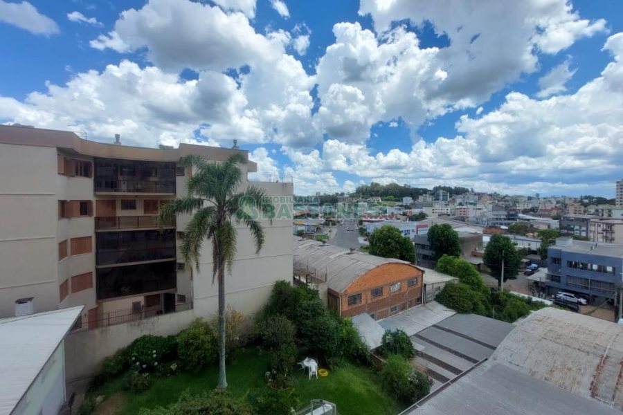 Apartamento com 85m², 2 dormitórios, 2 vagas, no bairro Pio X em Caxias do Sul para Alugar