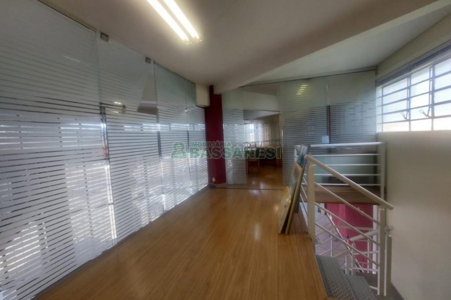 Loja com 306m², no bairro Santa Catarina em Caxias do Sul para Alugar