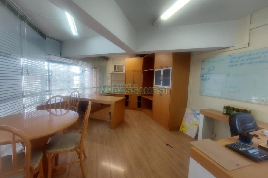 Loja com 306m², no bairro Santa Catarina em Caxias do Sul para Alugar