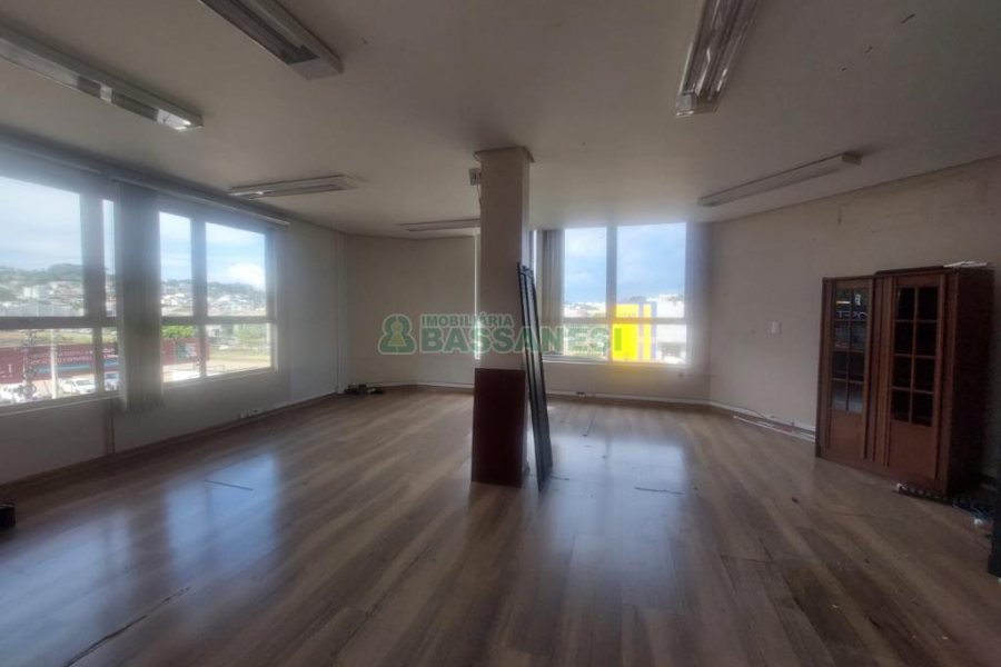 Loja com 306m², no bairro Santa Catarina em Caxias do Sul para Alugar
