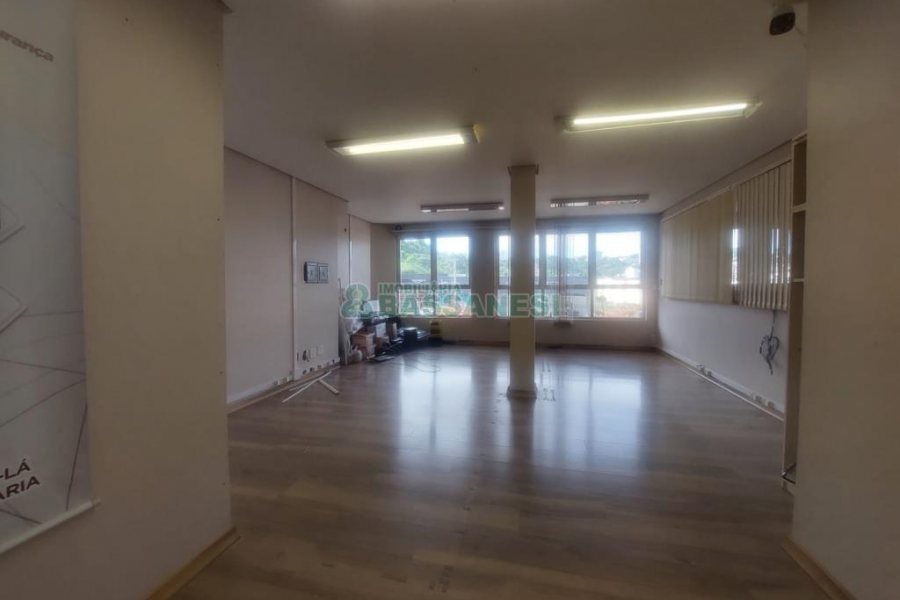 Loja com 306m², no bairro Santa Catarina em Caxias do Sul para Alugar