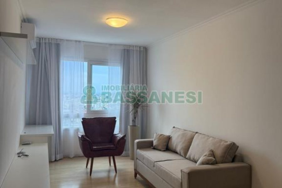 Apartamento com 45m², 1 dormitório, 1 vaga, no bairro Madureira em Caxias do Sul para Alugar