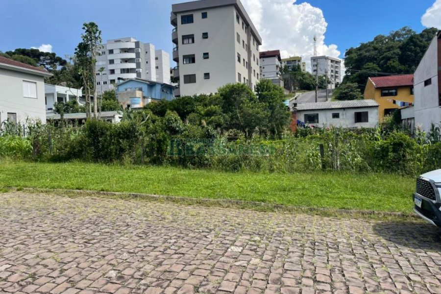 Terreno com 406m², no bairro Jardim Eldorado em Caxias do Sul para Comprar
