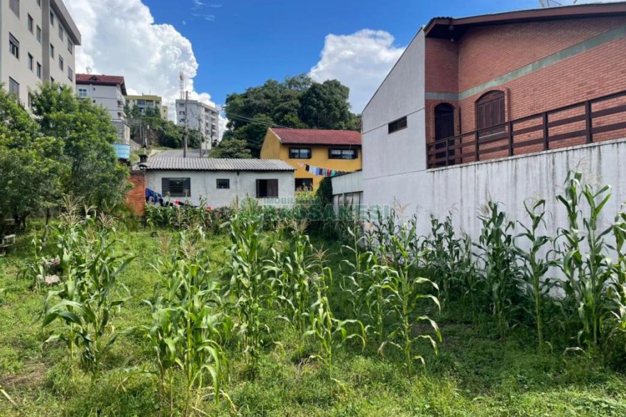 Terreno com 406m², no bairro Jardim Eldorado em Caxias do Sul para Comprar