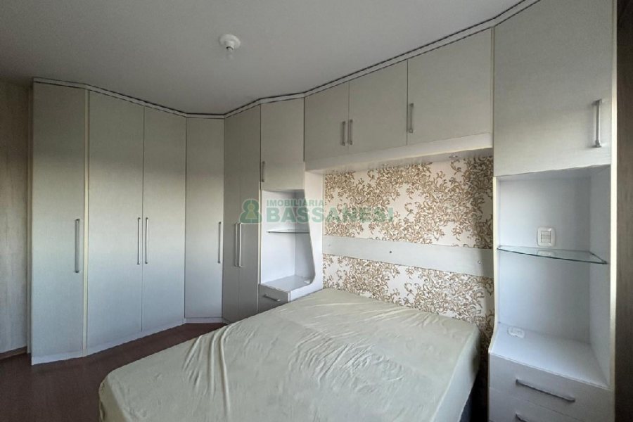 Apartamento com 54m², 2 dormitórios, 1 vaga, no bairro Santa Catarina em Caxias do Sul para Alugar