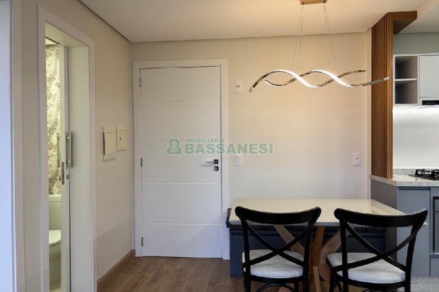 Apto Mobiliado com 52m², 1 dormitório, 1 vaga, no bairro Villagio Iguatemi em Caxias do Sul para Alugar