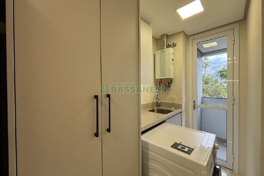 Apto Mobiliado com 52m², 1 dormitório, 1 vaga, no bairro Villagio Iguatemi em Caxias do Sul para Alugar