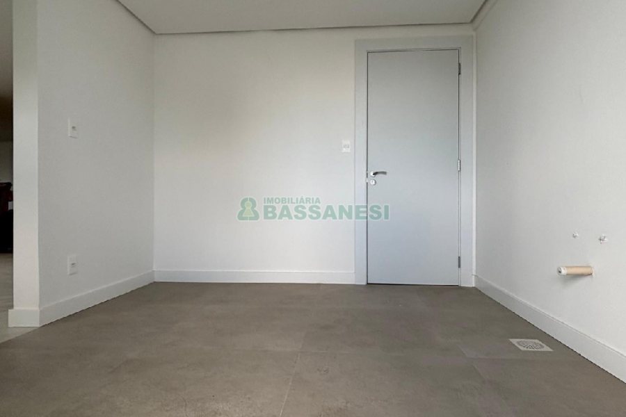 Apartamento com 230m², 3 dormitórios, 3 vagas, no bairro Centro em Caxias do Sul para Alugar