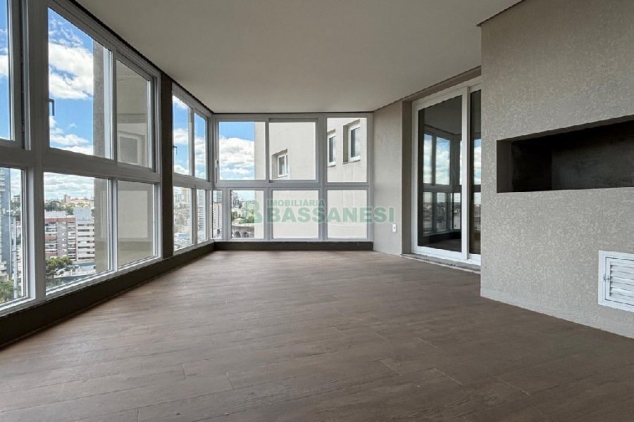 Apartamento com 230m², 3 dormitórios, 3 vagas, no bairro Centro em Caxias do Sul para Alugar