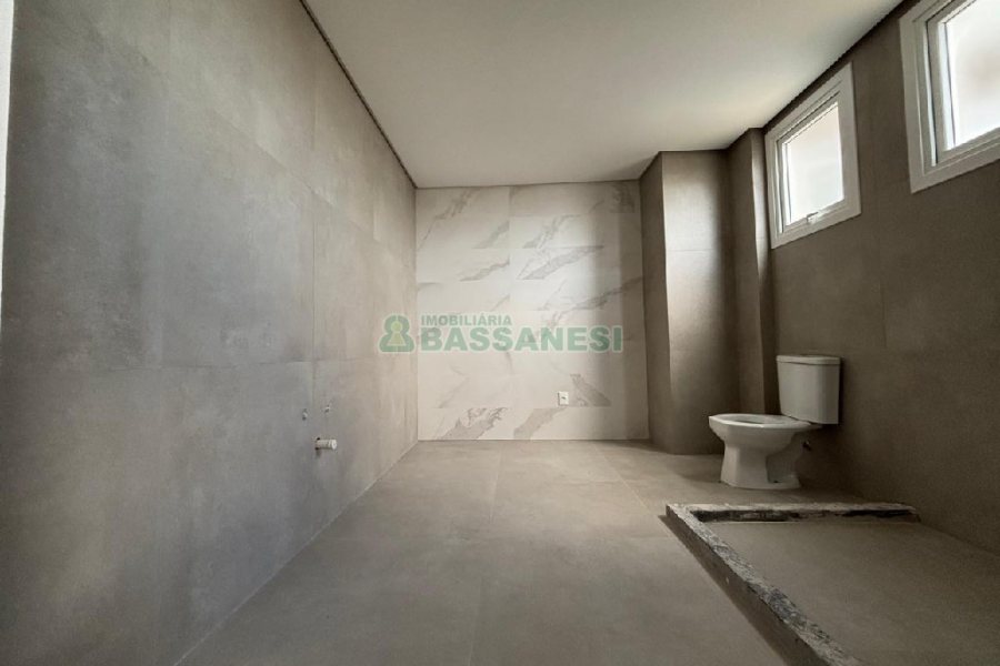 Apartamento com 230m², 3 dormitórios, 3 vagas, no bairro Centro em Caxias do Sul para Alugar