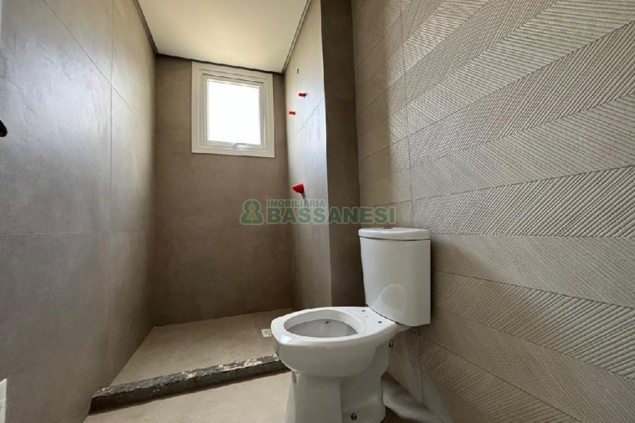 Apartamento com 230m², 3 dormitórios, 3 vagas, no bairro Centro em Caxias do Sul para Alugar