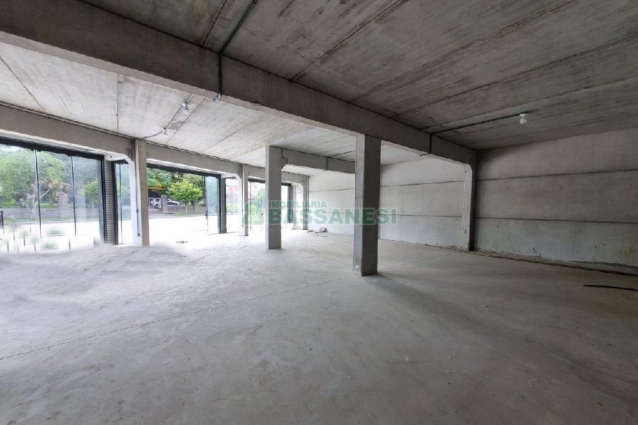 Loja com 360m², no bairro Cruzeiro em Caxias do Sul para Alugar