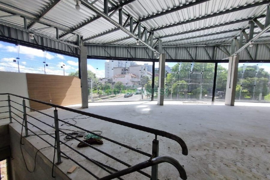 Loja com 360m², no bairro Cruzeiro em Caxias do Sul para Alugar