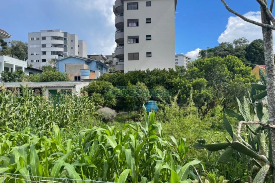 Terreno, no bairro Jardim Eldorado em Caxias do Sul para Comprar