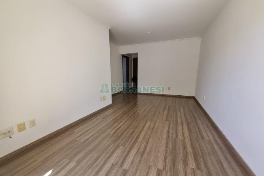 Apartamento com 80m², 2 dormitórios, 1 vaga, no bairro Pio X em Caxias do Sul para Alugar