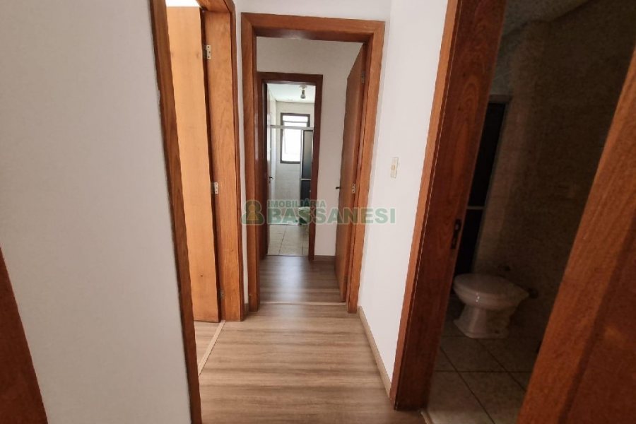 Apartamento com 80m², 2 dormitórios, 1 vaga, no bairro Pio X em Caxias do Sul para Alugar