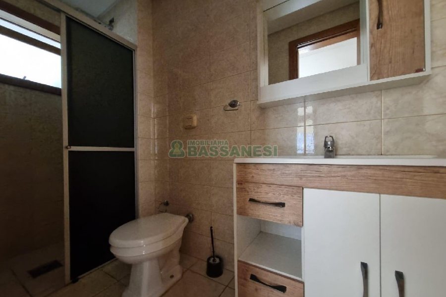Apartamento com 80m², 2 dormitórios, 1 vaga, no bairro Pio X em Caxias do Sul para Alugar