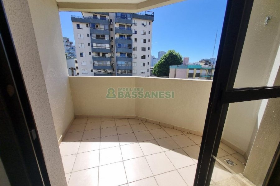Apartamento com 80m², 2 dormitórios, 1 vaga, no bairro Pio X em Caxias do Sul para Alugar