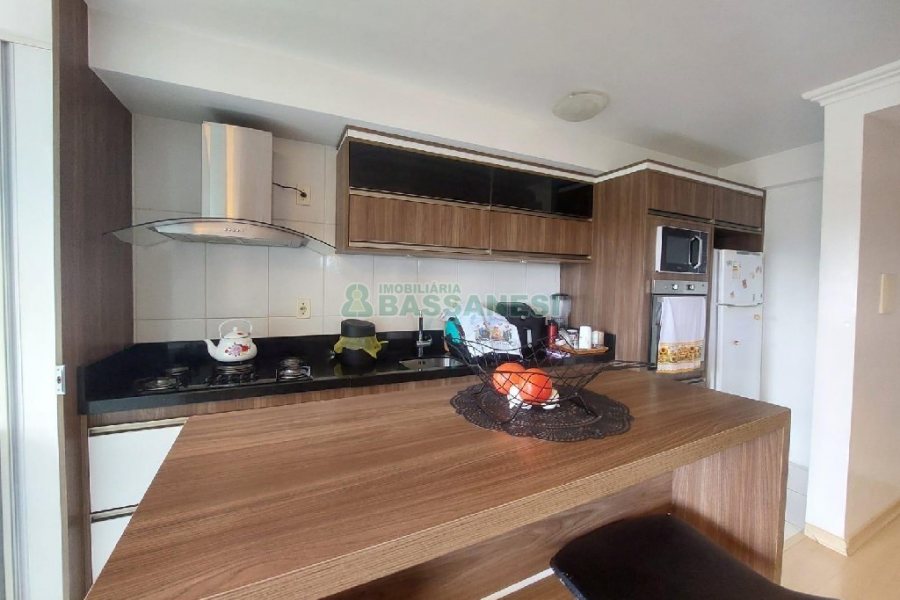 Apto Mobiliado com 56m², 2 dormitórios, 1 vaga, no bairro Sanvitto em Caxias do Sul para Alugar