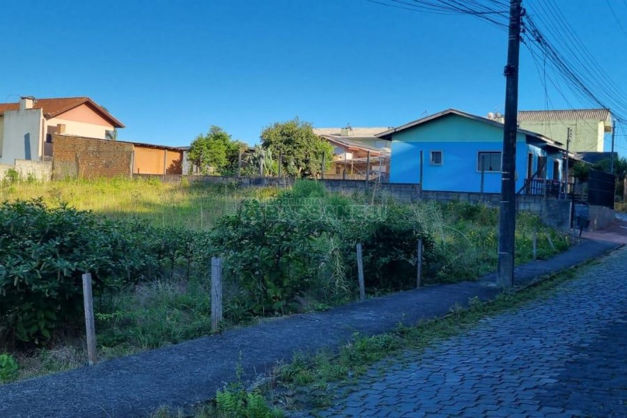 Terreno, no bairro Cidade Nova em Caxias do Sul para Comprar