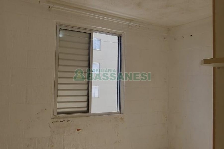 Apartamento com 42m², 2 dormitórios, no bairro Nossa Senhora das Graças em Caxias do Sul para Alugar