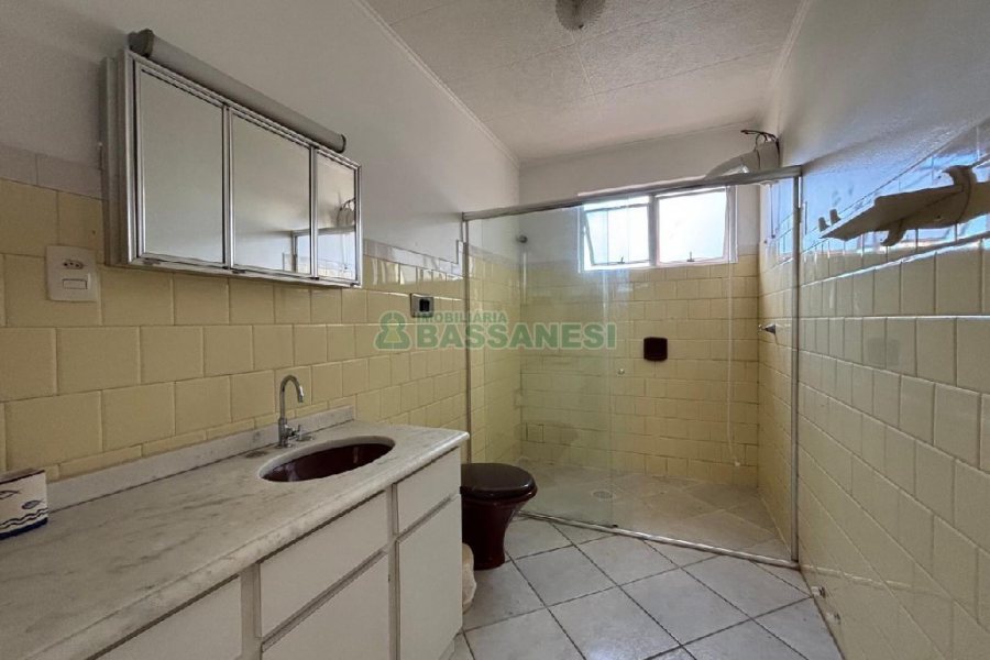 Apto Mobiliado com 110m², 3 dormitórios, no bairro São Pelegrino em Caxias do Sul para Alugar