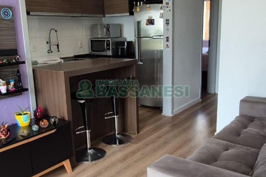 Apartamento com 65m², 2 dormitórios, 1 vaga, no bairro Desvio Rizzo em Caxias do Sul para Comprar