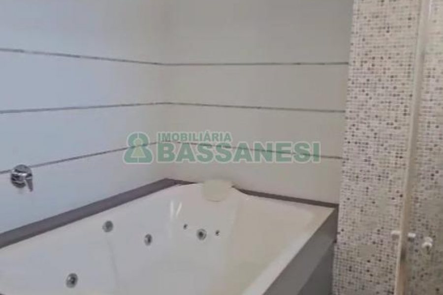 Apartamento com 216m², 3 dormitórios, 4 vagas, no bairro Villagio Iguatemi em Caxias do Sul para Comprar