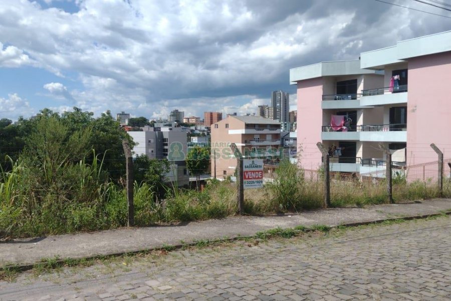 Terreno, no bairro Kayser em Caxias do Sul para Comprar