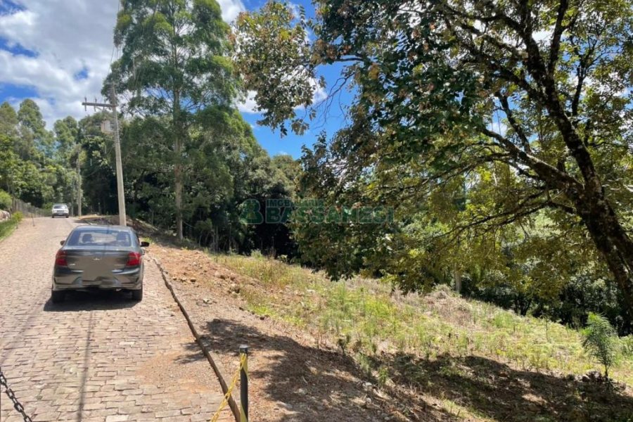 Terreno, no bairro Vinhedos em Caxias do Sul para Comprar