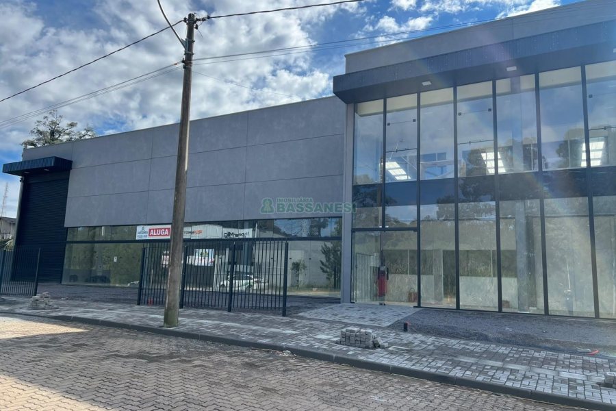 Pavilhão com 1120m², no bairro Jardim das Hortências em Caxias do Sul para Alugar
