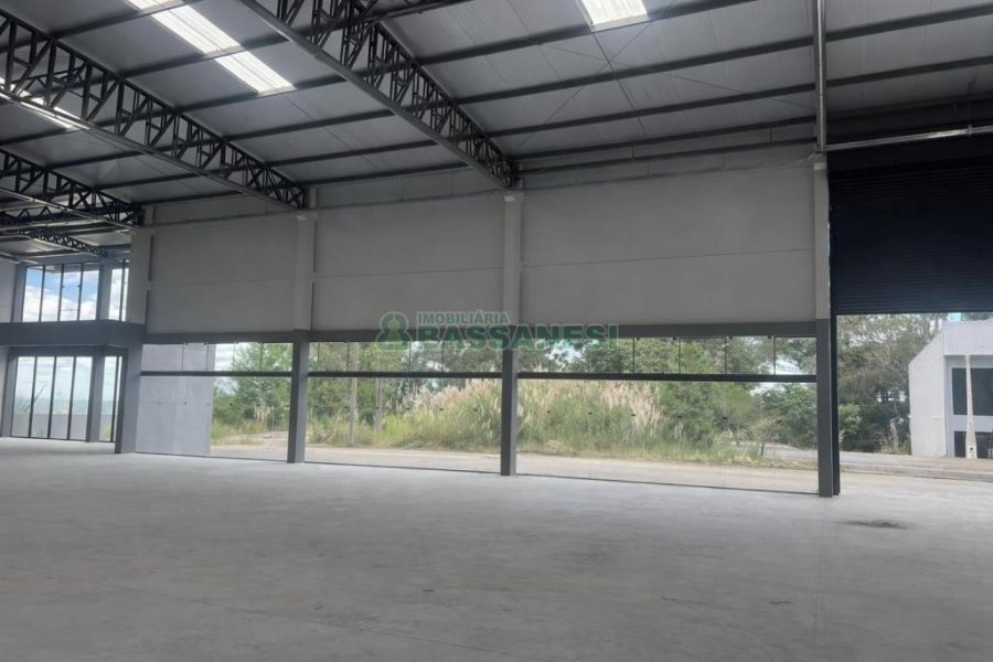Pavilhão com 1120m², no bairro Jardim das Hortências em Caxias do Sul para Alugar
